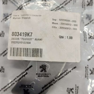 803419K7 Adhesivo frontal PEUGEOT TWEET 50 PRO